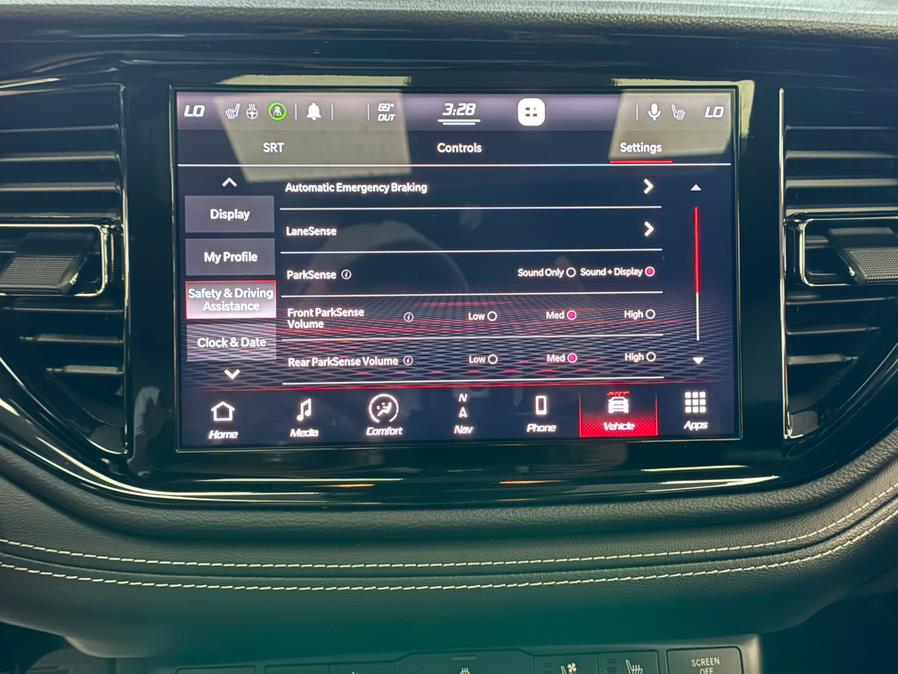 2022 Dodge Durango SRT 392 AWD, available for sale in Massapequa Park, New York | Power Motors East. Massapequa Park, New York 2022 Dodge Durango SRT 392 AWD, available for sale in Massapequa Park, New York | Power Motors East. Massapequa Park, New York