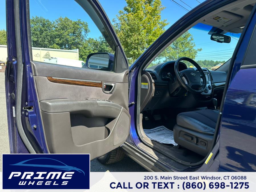 2010 Hyundai Santa Fe AWD 4dr V6 Auto SE, available for sale in East Windsor, Connecticut | Prime Wheels. East Windsor, Connecticut 2010 Hyundai Santa Fe AWD 4dr V6 Auto SE, available for sale in East Windsor, Connecticut | Prime Wheels. East Windsor, Connecticut