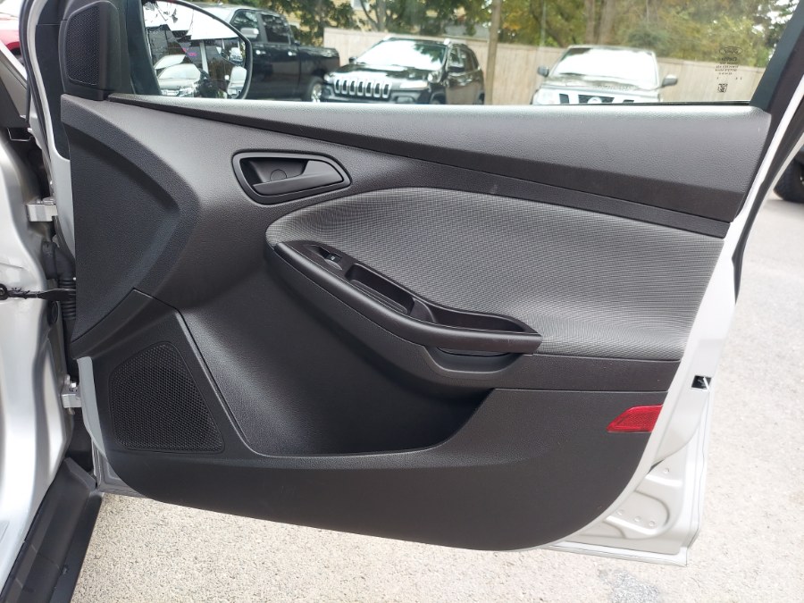 2013 Ford Focus 4dr Sdn S, available for sale in East Windsor, Connecticut | United Auto Sales of E Windsor, Inc. East Windsor, Connecticut 2013 Ford Focus 4dr Sdn S, available for sale in East Windsor, Connecticut | United Auto Sales of E Windsor, Inc. East Windsor, Connecticut
