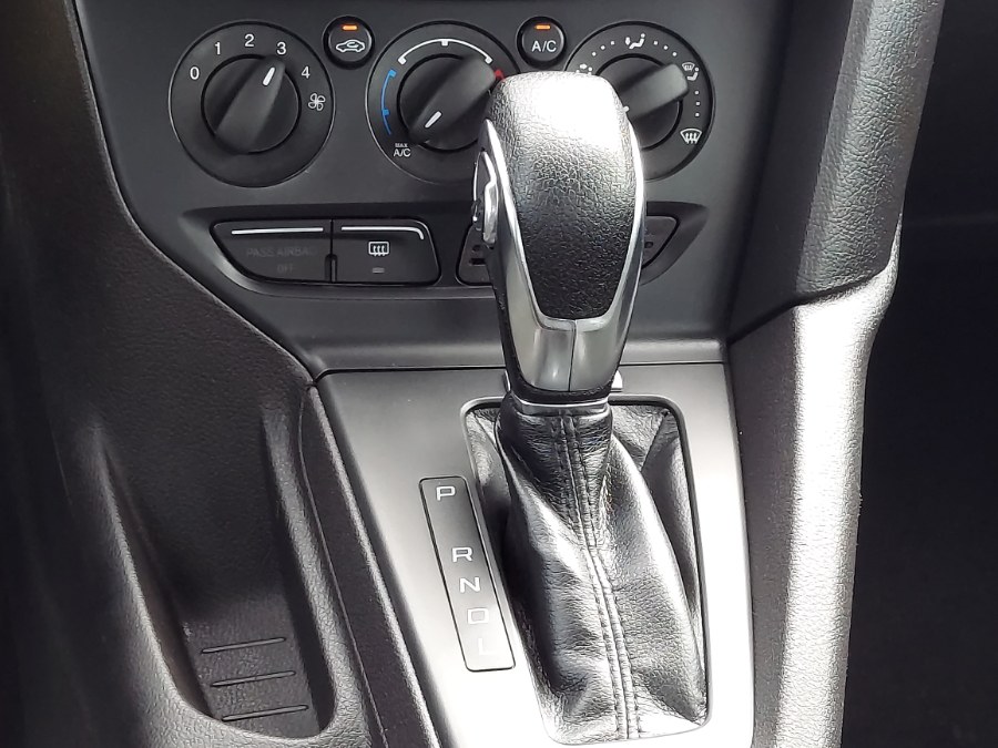2013 Ford Focus 4dr Sdn S, available for sale in East Windsor, Connecticut | United Auto Sales of E Windsor, Inc. East Windsor, Connecticut 2013 Ford Focus 4dr Sdn S, available for sale in East Windsor, Connecticut | United Auto Sales of E Windsor, Inc. East Windsor, Connecticut