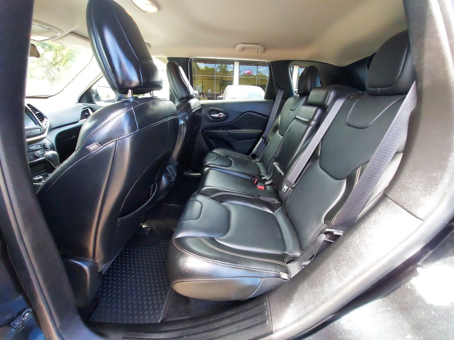 2015 Jeep Cherokee 4WD 4dr Latitude, available for sale in East Windsor, Connecticut | United Auto Sales of E Windsor, Inc. East Windsor, Connecticut 2015 Jeep Cherokee 4WD 4dr Latitude, available for sale in East Windsor, Connecticut | United Auto Sales of E Windsor, Inc. East Windsor, Connecticut
