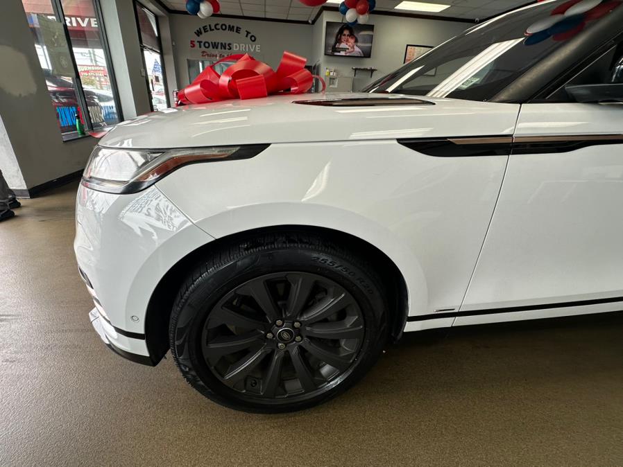 2018 Land Rover Range Rover Velar P380 R-Dynamic SE, available for sale in Inwood, New York | 5 Towns Drive. Inwood, New York 2018 Land Rover Range Rover Velar P380 R-Dynamic SE, available for sale in Inwood, New York | 5 Towns Drive. Inwood, New York