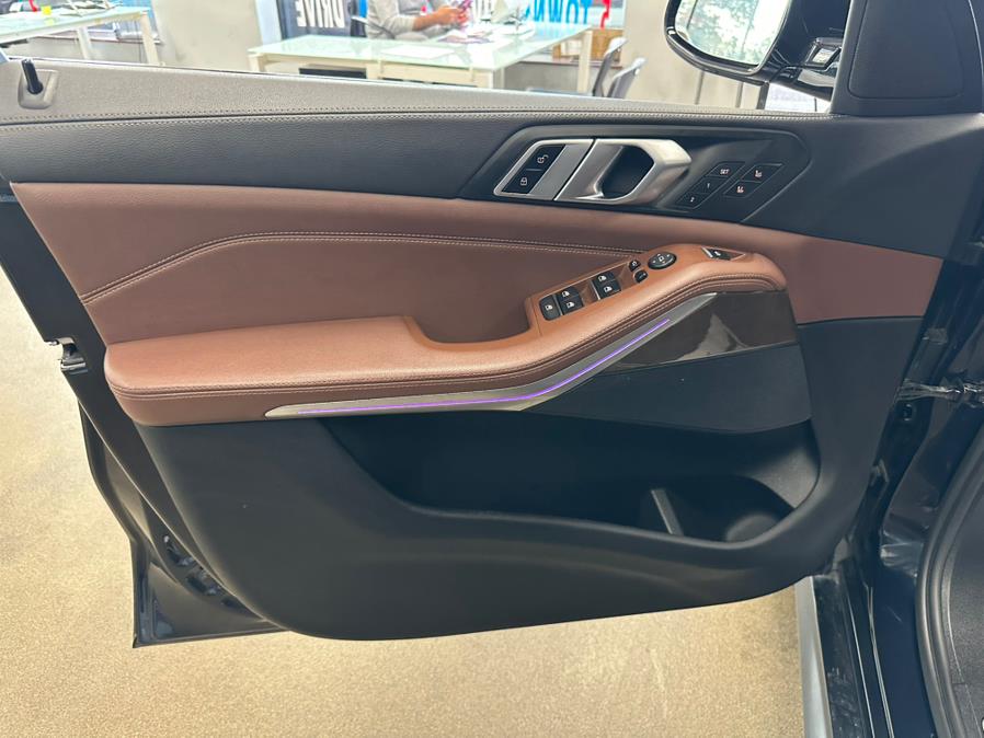 2021 BMW X5 M/Sport xDrive40i Sports Activity Vehicle, available for sale in Inwood, New York | 5 Towns Drive. Inwood, New York 2021 BMW X5 M/Sport xDrive40i Sports Activity Vehicle, available for sale in Inwood, New York | 5 Towns Drive. Inwood, New York