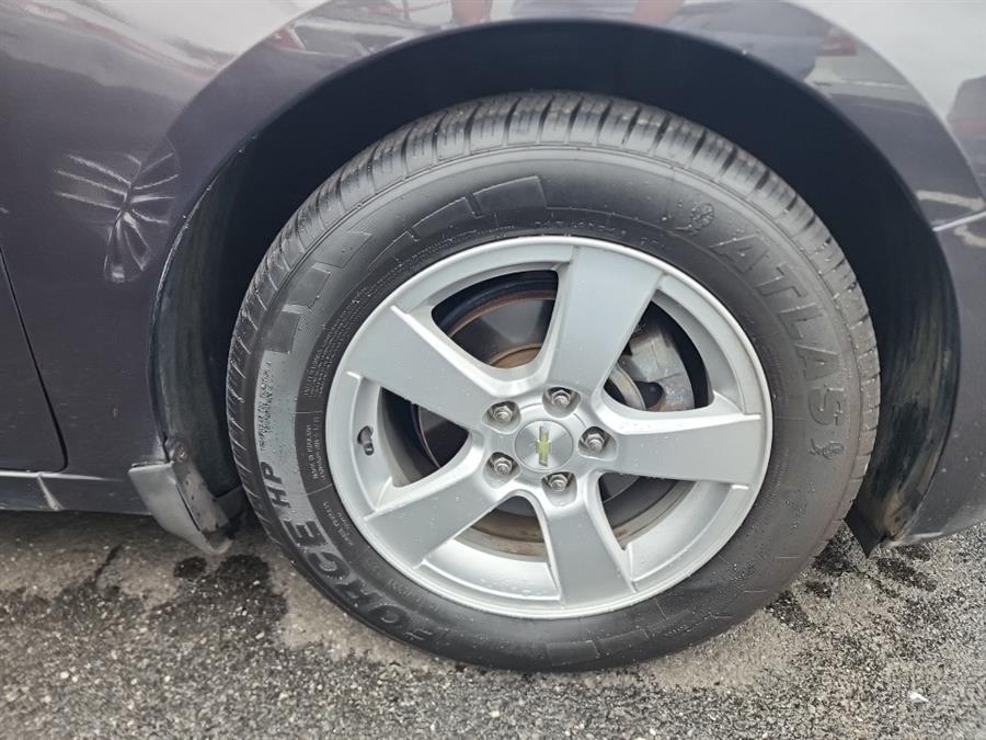 2016 Chevrolet Cruze Limited 4dr Sdn Auto LT w/1LT, available for sale in Islip, New York | L.I. Auto Gallery. Islip, New York 2016 Chevrolet Cruze Limited 4dr Sdn Auto LT w/1LT, available for sale in Islip, New York | L.I. Auto Gallery. Islip, New York