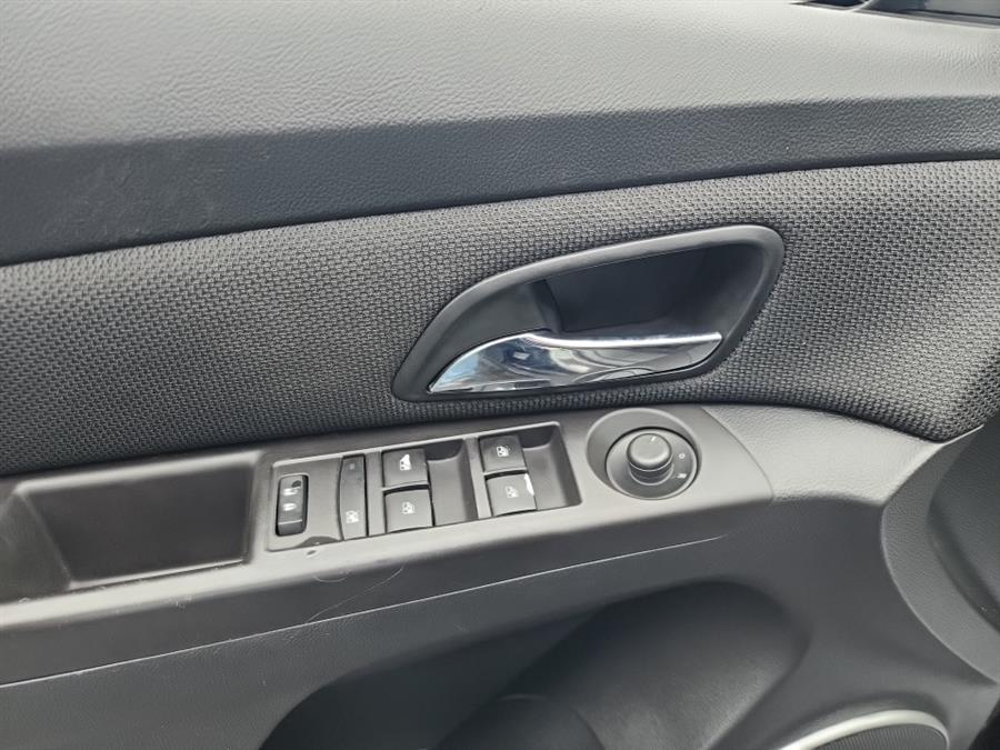 2016 Chevrolet Cruze Limited 4dr Sdn Auto LT w/1LT, available for sale in Islip, New York | L.I. Auto Gallery. Islip, New York 2016 Chevrolet Cruze Limited 4dr Sdn Auto LT w/1LT, available for sale in Islip, New York | L.I. Auto Gallery. Islip, New York