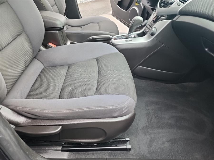 2016 Chevrolet Cruze Limited 4dr Sdn Auto LT w/1LT, available for sale in Islip, New York | L.I. Auto Gallery. Islip, New York 2016 Chevrolet Cruze Limited 4dr Sdn Auto LT w/1LT, available for sale in Islip, New York | L.I. Auto Gallery. Islip, New York