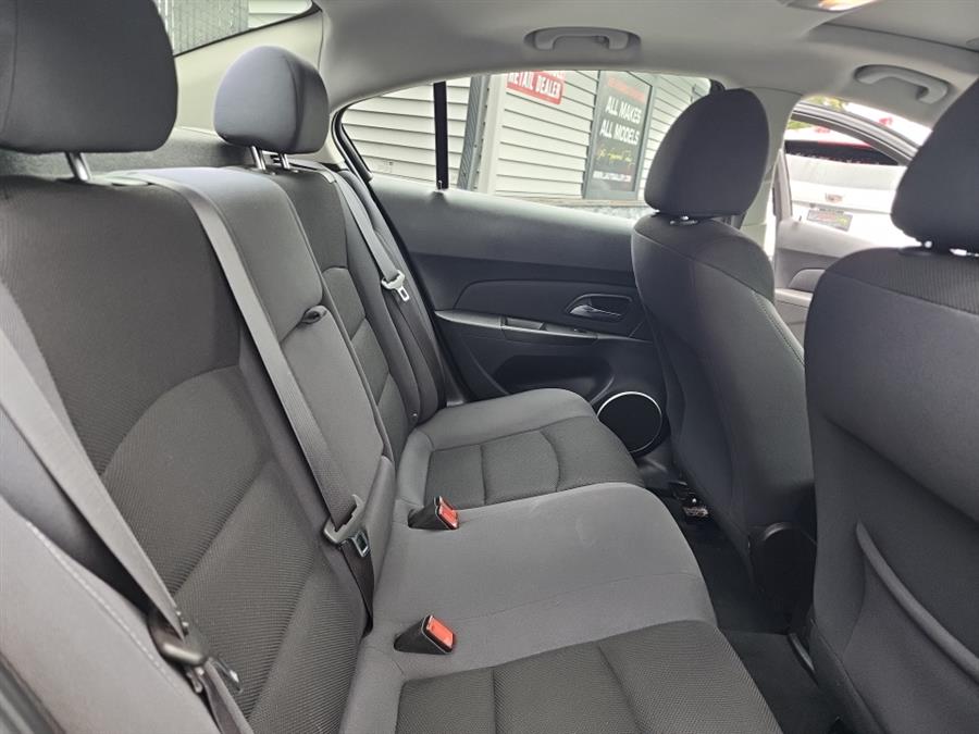 2016 Chevrolet Cruze Limited 4dr Sdn Auto LT w/1LT, available for sale in Islip, New York | L.I. Auto Gallery. Islip, New York 2016 Chevrolet Cruze Limited 4dr Sdn Auto LT w/1LT, available for sale in Islip, New York | L.I. Auto Gallery. Islip, New York