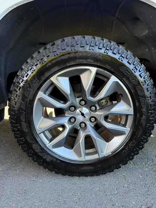 2019 Chevrolet Silverado 1500 4WD Double Cab 147" RST, available for sale in Windsor Locks, Connecticut | JANNA MOTORS LLC. Windsor Locks, Connecticut 2019 Chevrolet Silverado 1500 4WD Double Cab 147" RST, available for sale in Windsor Locks, Connecticut | JANNA MOTORS LLC. Windsor Locks, Connecticut