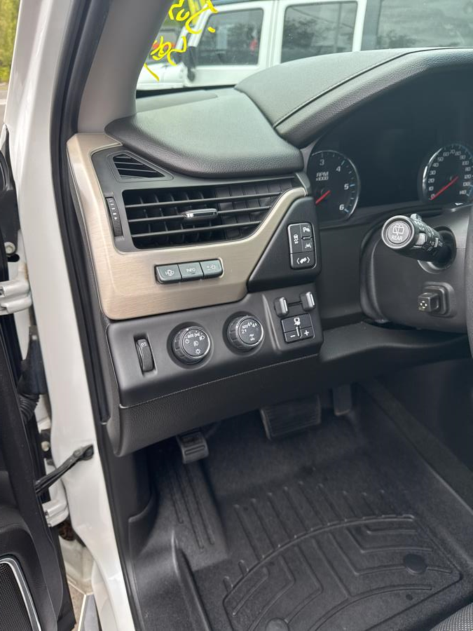 2017 GMC Yukon XL 4WD 4dr Denali, available for sale in Branford, Connecticut | Al Mac Motors 2. Branford, Connecticut 2017 GMC Yukon XL 4WD 4dr Denali, available for sale in Branford, Connecticut | Al Mac Motors 2. Branford, Connecticut