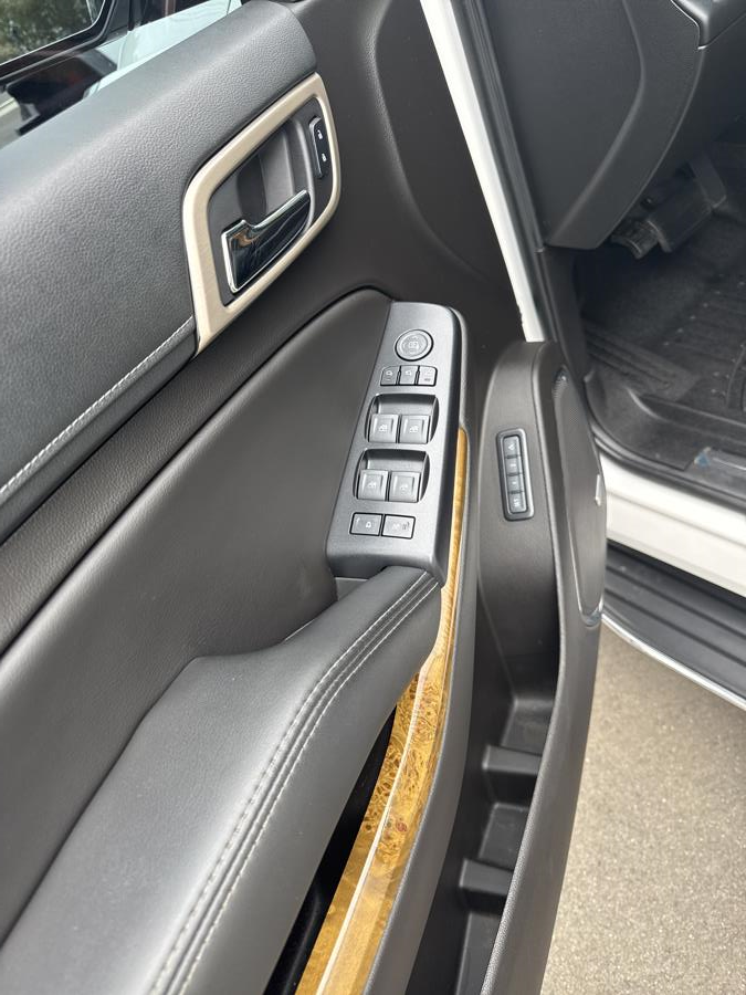 2017 GMC Yukon XL 4WD 4dr Denali, available for sale in Branford, Connecticut | Al Mac Motors 2. Branford, Connecticut 2017 GMC Yukon XL 4WD 4dr Denali, available for sale in Branford, Connecticut | Al Mac Motors 2. Branford, Connecticut
