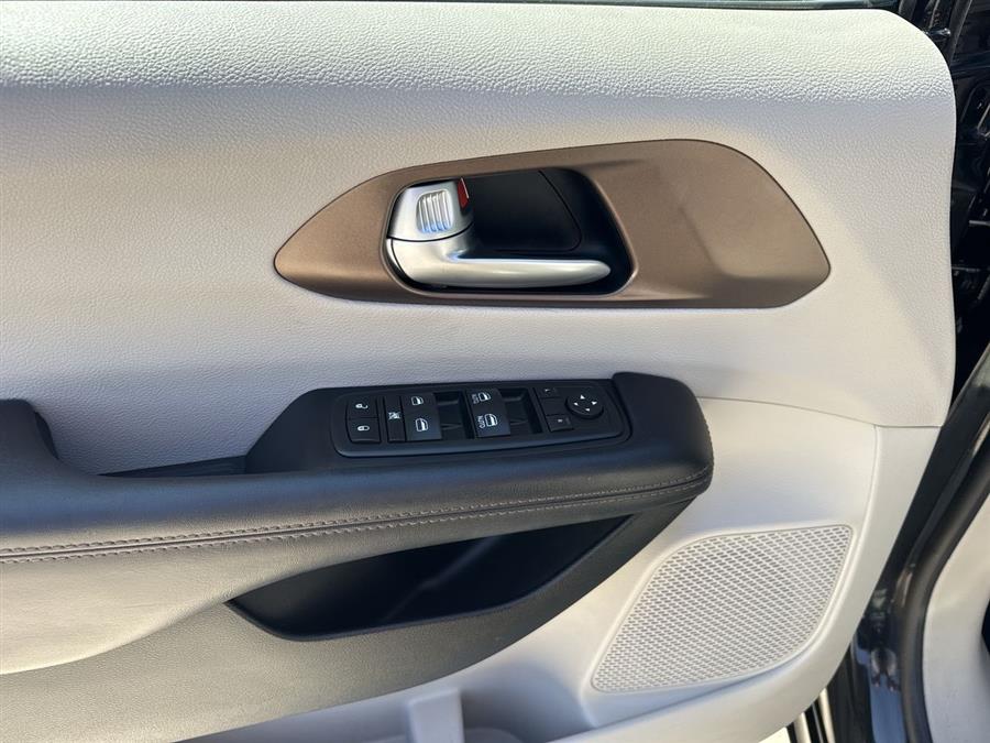 2017 Chrysler Pacifica Touring L, available for sale in Elida, Ohio | Josh's All Under Ten LLC. Elida, Ohio 2017 Chrysler Pacifica Touring L, available for sale in Elida, Ohio | Josh's All Under Ten LLC. Elida, Ohio