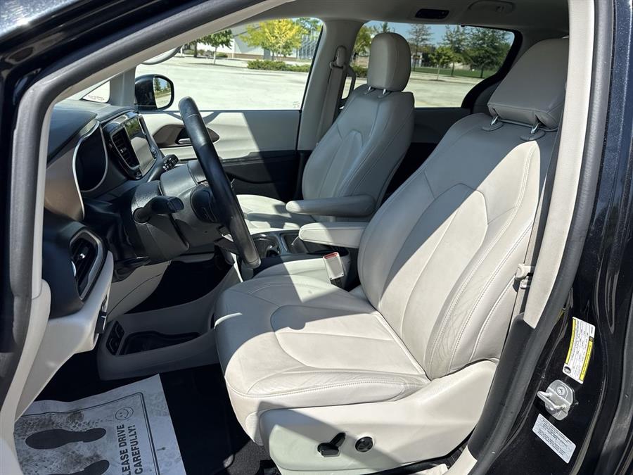 2017 Chrysler Pacifica Touring L, available for sale in Elida, Ohio | Josh's All Under Ten LLC. Elida, Ohio 2017 Chrysler Pacifica Touring L, available for sale in Elida, Ohio | Josh's All Under Ten LLC. Elida, Ohio