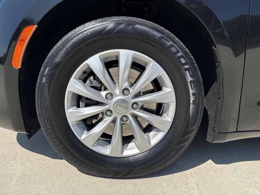 2017 Chrysler Pacifica Touring L, available for sale in Elida, Ohio | Josh's All Under Ten LLC. Elida, Ohio 2017 Chrysler Pacifica Touring L, available for sale in Elida, Ohio | Josh's All Under Ten LLC. Elida, Ohio