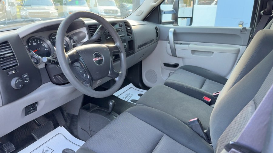 2014 GMC Sierra 2500HD 4WD Reg Cab 133.7" Work Truck, available for sale in Waterbury, Connecticut | West End Automotive Center. Waterbury, Connecticut 2014 GMC Sierra 2500HD 4WD Reg Cab 133.7" Work Truck, available for sale in Waterbury, Connecticut | West End Automotive Center. Waterbury, Connecticut