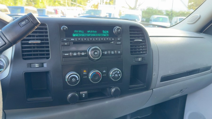 2014 GMC Sierra 2500HD 4WD Reg Cab 133.7" Work Truck, available for sale in Waterbury, Connecticut | West End Automotive Center. Waterbury, Connecticut 2014 GMC Sierra 2500HD 4WD Reg Cab 133.7" Work Truck, available for sale in Waterbury, Connecticut | West End Automotive Center. Waterbury, Connecticut