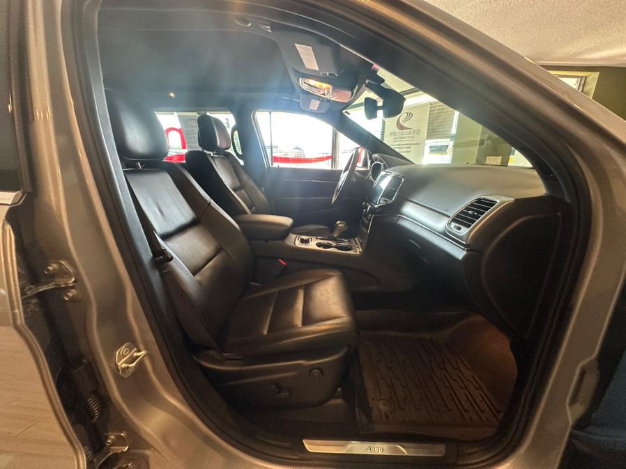 2019 Jeep Grand Cherokee Limited 4x4, available for sale in West Hartford, Connecticut | AutoMax. West Hartford, Connecticut 2019 Jeep Grand Cherokee Limited 4x4, available for sale in West Hartford, Connecticut | AutoMax. West Hartford, Connecticut