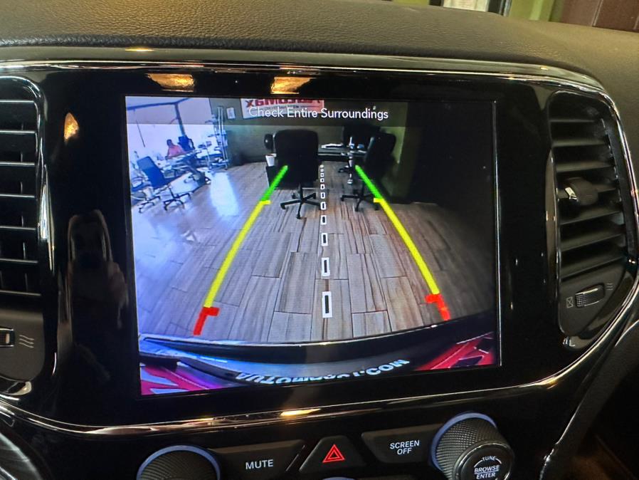 2019 Jeep Grand Cherokee Limited 4x4, available for sale in West Hartford, Connecticut | AutoMax. West Hartford, Connecticut 2019 Jeep Grand Cherokee Limited 4x4, available for sale in West Hartford, Connecticut | AutoMax. West Hartford, Connecticut
