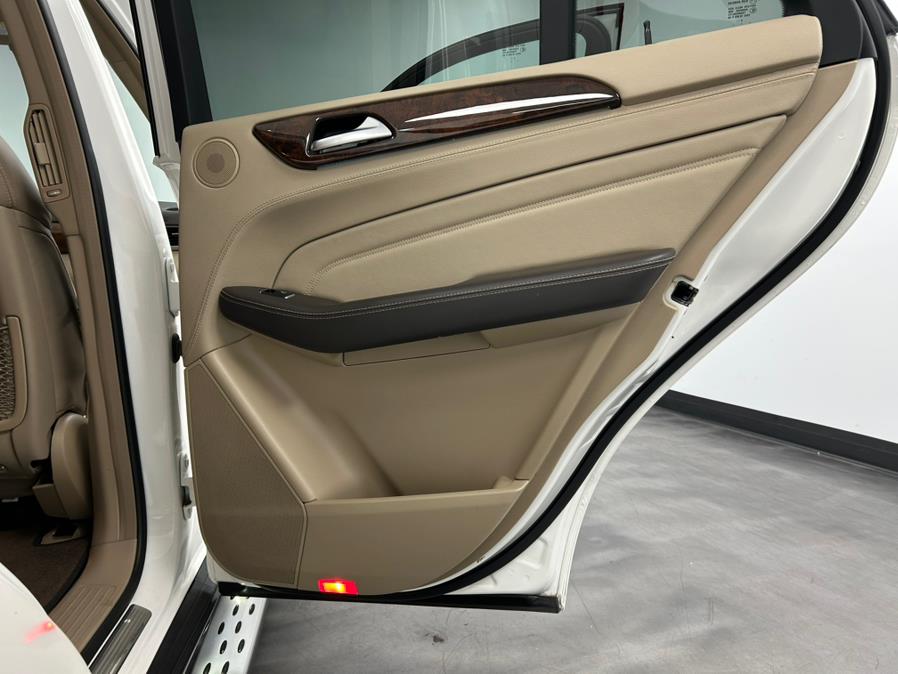 2014 Mercedes-Benz M-Class 4MATIC 4dr ML 550, available for sale in Elizabeth, New Jersey | M Auto Group. Elizabeth, New Jersey 2014 Mercedes-Benz M-Class 4MATIC 4dr ML 550, available for sale in Elizabeth, New Jersey | M Auto Group. Elizabeth, New Jersey
