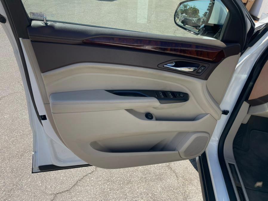 2016 Cadillac SRX AWD 4dr Luxury Collection, available for sale in Hawaiian Gardens, California | Luxe Motors. Hawaiian Gardens, California 2016 Cadillac SRX AWD 4dr Luxury Collection, available for sale in Hawaiian Gardens, California | Luxe Motors. Hawaiian Gardens, California