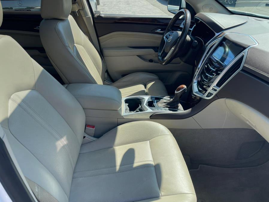 2016 Cadillac SRX AWD 4dr Luxury Collection, available for sale in Hawaiian Gardens, California | Luxe Motors. Hawaiian Gardens, California 2016 Cadillac SRX AWD 4dr Luxury Collection, available for sale in Hawaiian Gardens, California | Luxe Motors. Hawaiian Gardens, California
