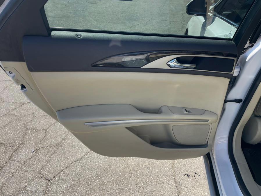 2013 Lincoln MKZ 4dr Sdn Hybrid FWD, available for sale in Hawaiian Gardens, California | Luxe Motors. Hawaiian Gardens, California 2013 Lincoln MKZ 4dr Sdn Hybrid FWD, available for sale in Hawaiian Gardens, California | Luxe Motors. Hawaiian Gardens, California