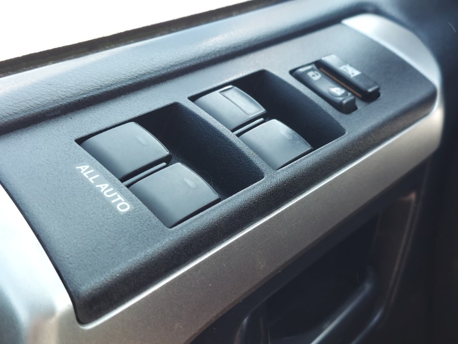 2013 Toyota 4Runner 4WD 4dr V6 Limited, available for sale in East Windsor, Connecticut | United Auto Sales of E Windsor, Inc. East Windsor, Connecticut 2013 Toyota 4Runner 4WD 4dr V6 Limited, available for sale in East Windsor, Connecticut | United Auto Sales of E Windsor, Inc. East Windsor, Connecticut
