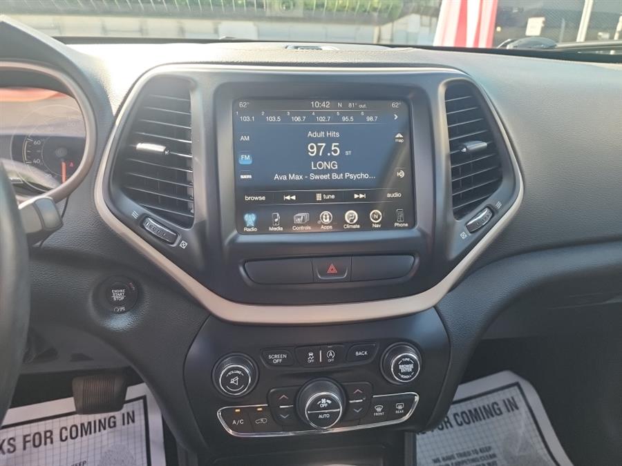 2016 Jeep Cherokee 4WD 4dr Limited, available for sale in Islip, New York | L.I. Auto Gallery. Islip, New York 2016 Jeep Cherokee 4WD 4dr Limited, available for sale in Islip, New York | L.I. Auto Gallery. Islip, New York