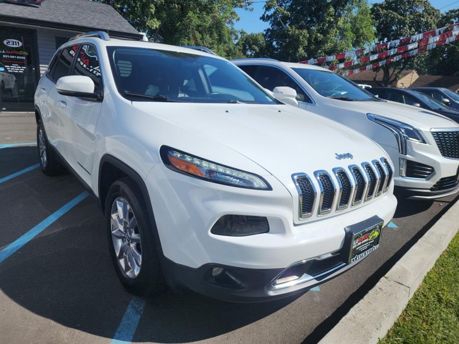 2016 Jeep Cherokee 4WD 4dr Limited, available for sale in Islip, New York | L.I. Auto Gallery. Islip, New York 2016 Jeep Cherokee 4WD 4dr Limited, available for sale in Islip, New York | L.I. Auto Gallery. Islip, New York