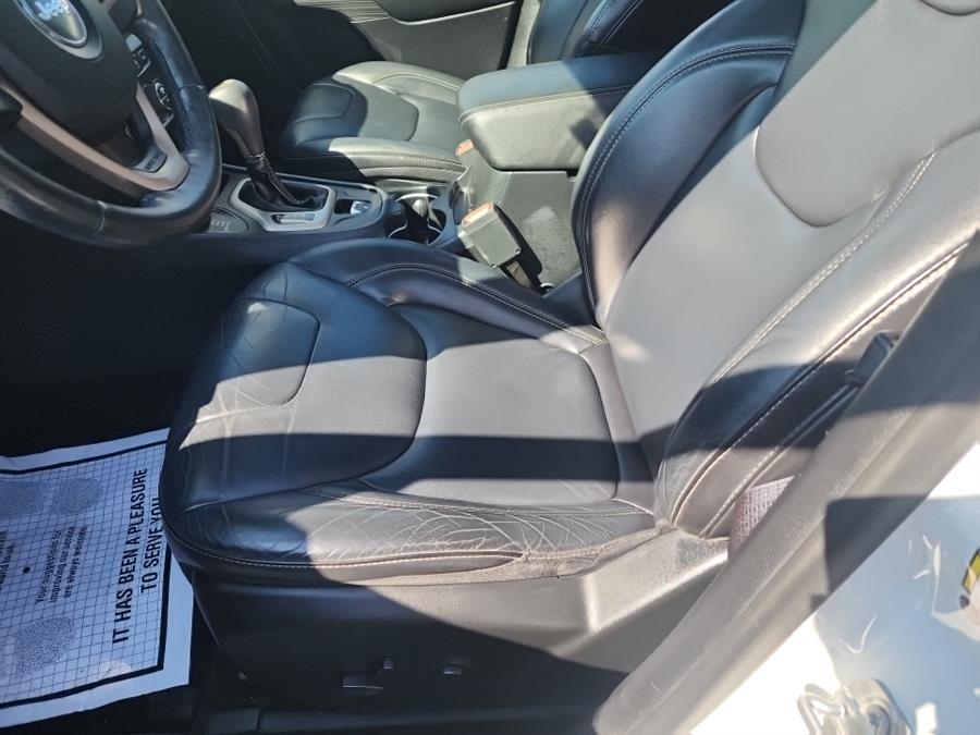 2016 Jeep Cherokee 4WD 4dr Limited, available for sale in Islip, New York | L.I. Auto Gallery. Islip, New York 2016 Jeep Cherokee 4WD 4dr Limited, available for sale in Islip, New York | L.I. Auto Gallery. Islip, New York