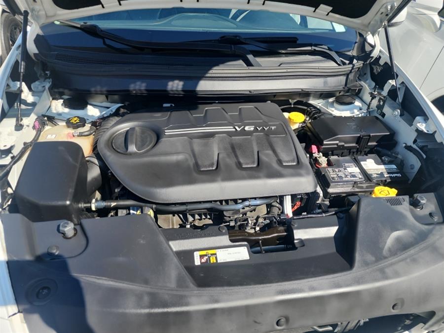 2016 Jeep Cherokee 4WD 4dr Limited, available for sale in Islip, New York | L.I. Auto Gallery. Islip, New York 2016 Jeep Cherokee 4WD 4dr Limited, available for sale in Islip, New York | L.I. Auto Gallery. Islip, New York