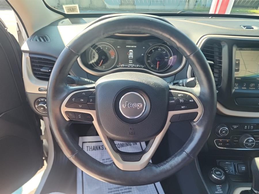 2016 Jeep Cherokee 4WD 4dr Limited, available for sale in Islip, New York | L.I. Auto Gallery. Islip, New York 2016 Jeep Cherokee 4WD 4dr Limited, available for sale in Islip, New York | L.I. Auto Gallery. Islip, New York