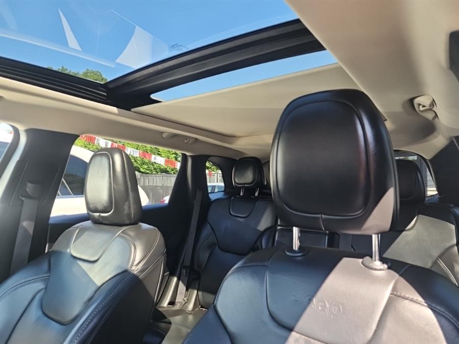 2016 Jeep Cherokee 4WD 4dr Limited, available for sale in Islip, New York | L.I. Auto Gallery. Islip, New York 2016 Jeep Cherokee 4WD 4dr Limited, available for sale in Islip, New York | L.I. Auto Gallery. Islip, New York