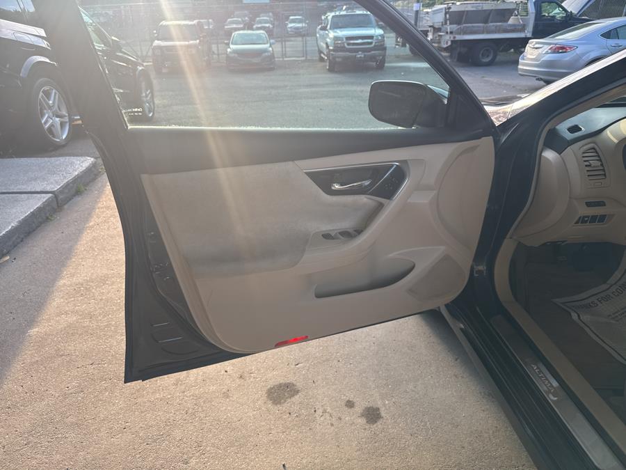 2013 Nissan Altima 4dr Sdn I4 2.5 S, available for sale in Hartford, Connecticut | HPG Auto Sales LLC. Hartford, Connecticut 2013 Nissan Altima 4dr Sdn I4 2.5 S, available for sale in Hartford, Connecticut | HPG Auto Sales LLC. Hartford, Connecticut