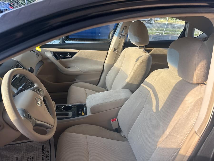 2013 Nissan Altima 4dr Sdn I4 2.5 S, available for sale in Hartford, Connecticut | HPG Auto Sales LLC. Hartford, Connecticut 2013 Nissan Altima 4dr Sdn I4 2.5 S, available for sale in Hartford, Connecticut | HPG Auto Sales LLC. Hartford, Connecticut