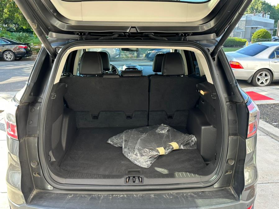 2017 Ford Escape Titanium 4WD, available for sale in Irvington, New Jersey | Elis Motors Corp. Irvington, New Jersey 2017 Ford Escape Titanium 4WD, available for sale in Irvington, New Jersey | Elis Motors Corp. Irvington, New Jersey