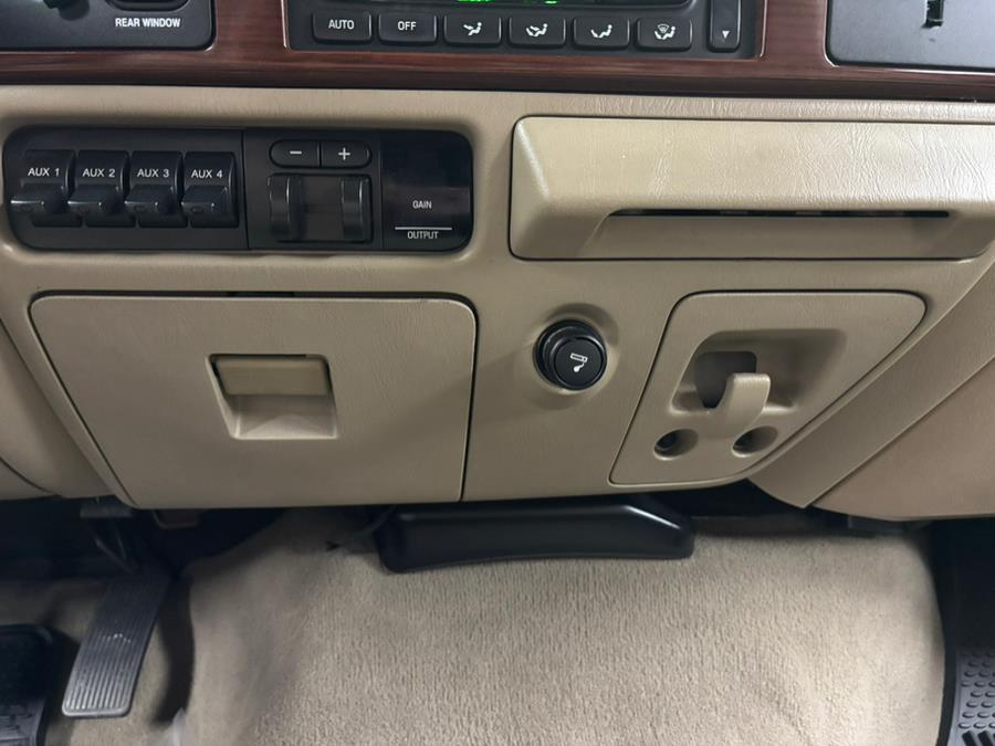 2005 Ford Super Duty F-350 SRW Crew Cab 156" Lariat 4WD, available for sale in Elizabeth, New Jersey | Dream Auto Group. Elizabeth, New Jersey 2005 Ford Super Duty F-350 SRW Crew Cab 156" Lariat 4WD, available for sale in Elizabeth, New Jersey | Dream Auto Group. Elizabeth, New Jersey