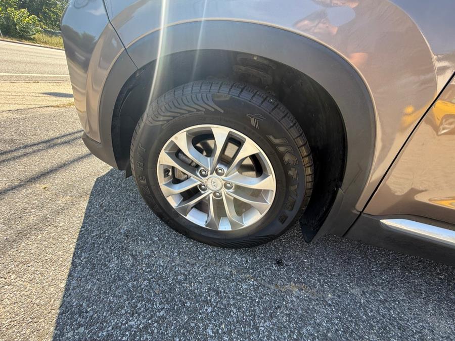 2020 Hyundai Santa Fe SE 2.4L Auto AWD, available for sale in Huntington Station, New York | Huntington Auto Mall. Huntington Station, New York 2020 Hyundai Santa Fe SE 2.4L Auto AWD, available for sale in Huntington Station, New York | Huntington Auto Mall. Huntington Station, New York