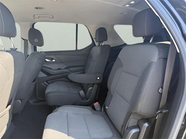 2021 Chevrolet Traverse LT, available for sale in Stratford, Connecticut | Wiz Leasing Inc. Stratford, Connecticut 2021 Chevrolet Traverse LT, available for sale in Stratford, Connecticut | Wiz Leasing Inc. Stratford, Connecticut