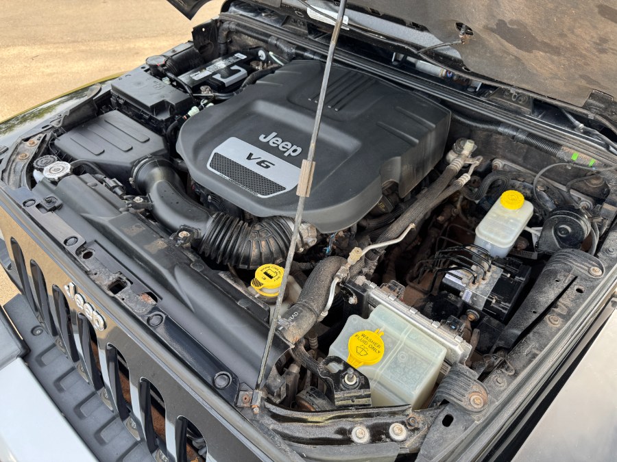 2015 Jeep Wrangler Unlimited 4WD 4dr Sahara, available for sale in Ortonville, Michigan | Marsh Auto Sales LLC. Ortonville, Michigan 2015 Jeep Wrangler Unlimited 4WD 4dr Sahara, available for sale in Ortonville, Michigan | Marsh Auto Sales LLC. Ortonville, Michigan