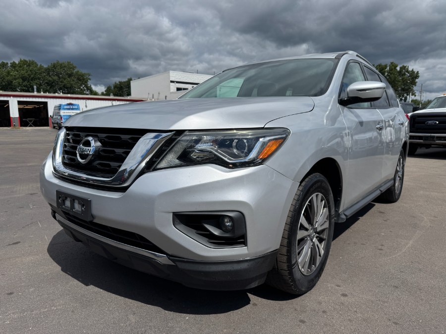 2017 Nissan Pathfinder 4x4 SL, available for sale in Ortonville, Michigan | Marsh Auto Sales LLC. Ortonville, Michigan 2017 Nissan Pathfinder 4x4 SL, available for sale in Ortonville, Michigan | Marsh Auto Sales LLC. Ortonville, Michigan