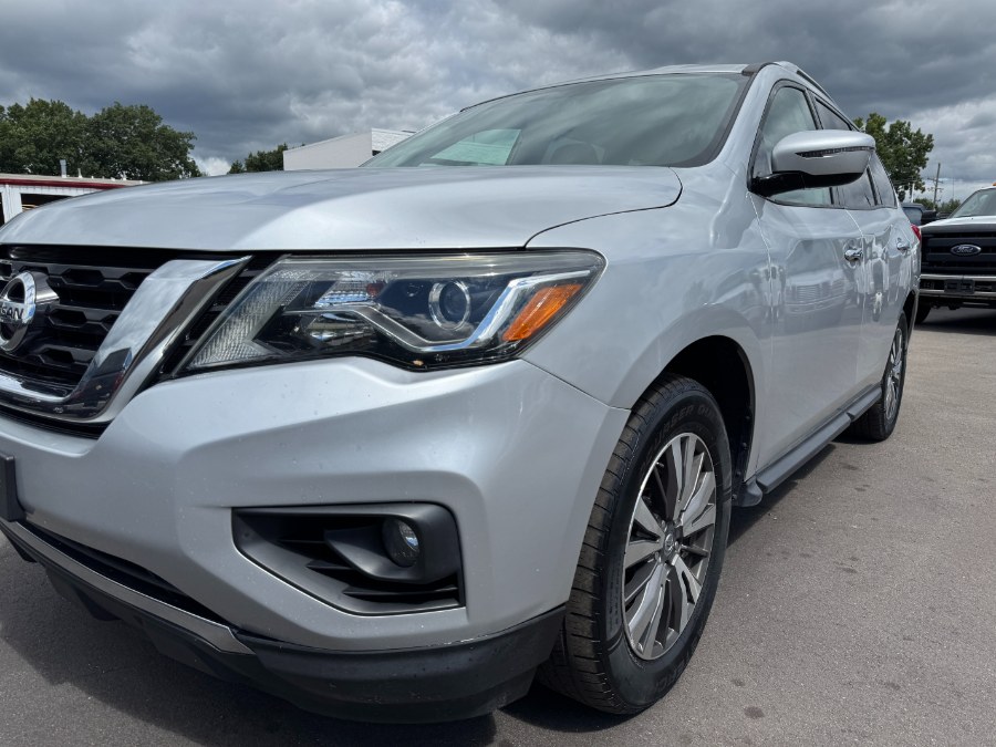 2017 Nissan Pathfinder 4x4 SL, available for sale in Ortonville, Michigan | Marsh Auto Sales LLC. Ortonville, Michigan 2017 Nissan Pathfinder 4x4 SL, available for sale in Ortonville, Michigan | Marsh Auto Sales LLC. Ortonville, Michigan