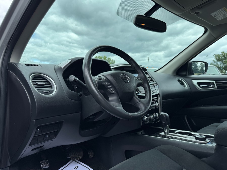 2017 Nissan Pathfinder 4x4 SL, available for sale in Ortonville, Michigan | Marsh Auto Sales LLC. Ortonville, Michigan 2017 Nissan Pathfinder 4x4 SL, available for sale in Ortonville, Michigan | Marsh Auto Sales LLC. Ortonville, Michigan