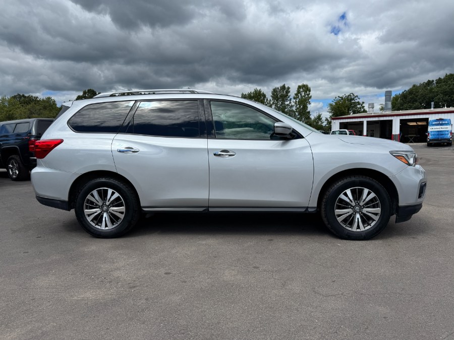 2017 Nissan Pathfinder 4x4 SL, available for sale in Ortonville, Michigan | Marsh Auto Sales LLC. Ortonville, Michigan 2017 Nissan Pathfinder 4x4 SL, available for sale in Ortonville, Michigan | Marsh Auto Sales LLC. Ortonville, Michigan