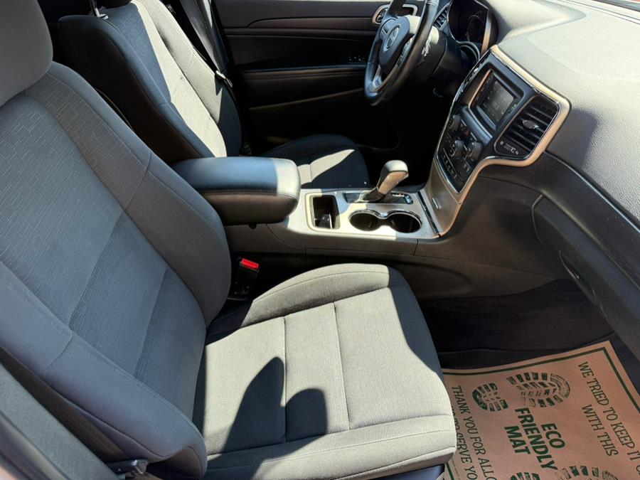 2016 Jeep Grand Cherokee 4WD 4dr Laredo, available for sale in East Windsor, Connecticut | Century Auto And Truck. East Windsor, Connecticut 2016 Jeep Grand Cherokee 4WD 4dr Laredo, available for sale in East Windsor, Connecticut | Century Auto And Truck. East Windsor, Connecticut