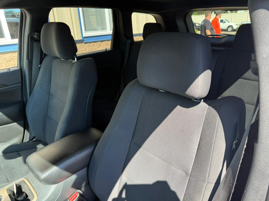 2016 Jeep Grand Cherokee 4WD 4dr Laredo, available for sale in East Windsor, Connecticut | Century Auto And Truck. East Windsor, Connecticut 2016 Jeep Grand Cherokee 4WD 4dr Laredo, available for sale in East Windsor, Connecticut | Century Auto And Truck. East Windsor, Connecticut
