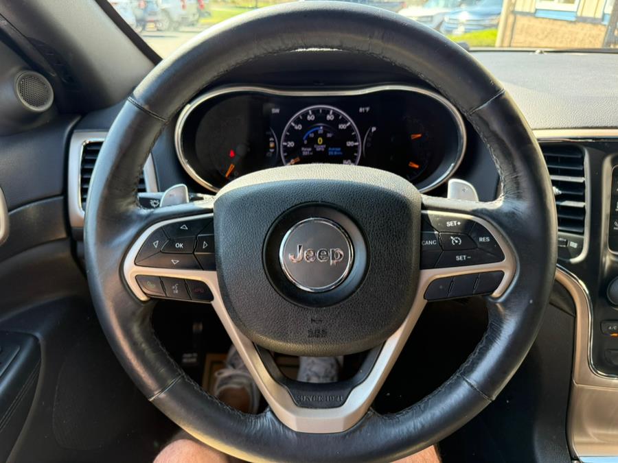 2016 Jeep Grand Cherokee 4WD 4dr Laredo, available for sale in East Windsor, Connecticut | Century Auto And Truck. East Windsor, Connecticut 2016 Jeep Grand Cherokee 4WD 4dr Laredo, available for sale in East Windsor, Connecticut | Century Auto And Truck. East Windsor, Connecticut