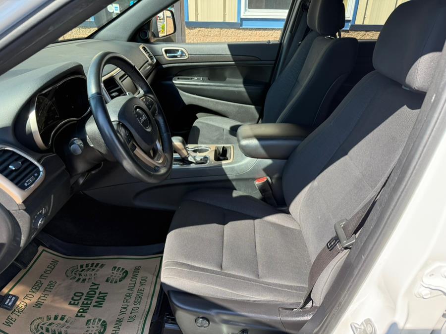 2016 Jeep Grand Cherokee 4WD 4dr Laredo, available for sale in East Windsor, Connecticut | Century Auto And Truck. East Windsor, Connecticut 2016 Jeep Grand Cherokee 4WD 4dr Laredo, available for sale in East Windsor, Connecticut | Century Auto And Truck. East Windsor, Connecticut