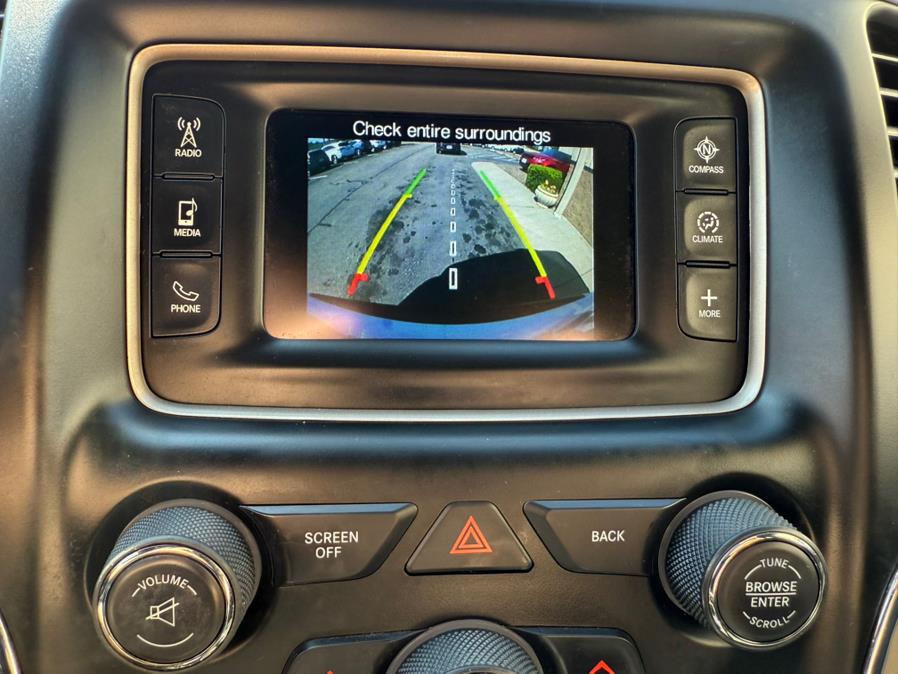 2016 Jeep Grand Cherokee 4WD 4dr Laredo, available for sale in East Windsor, Connecticut | Century Auto And Truck. East Windsor, Connecticut 2016 Jeep Grand Cherokee 4WD 4dr Laredo, available for sale in East Windsor, Connecticut | Century Auto And Truck. East Windsor, Connecticut