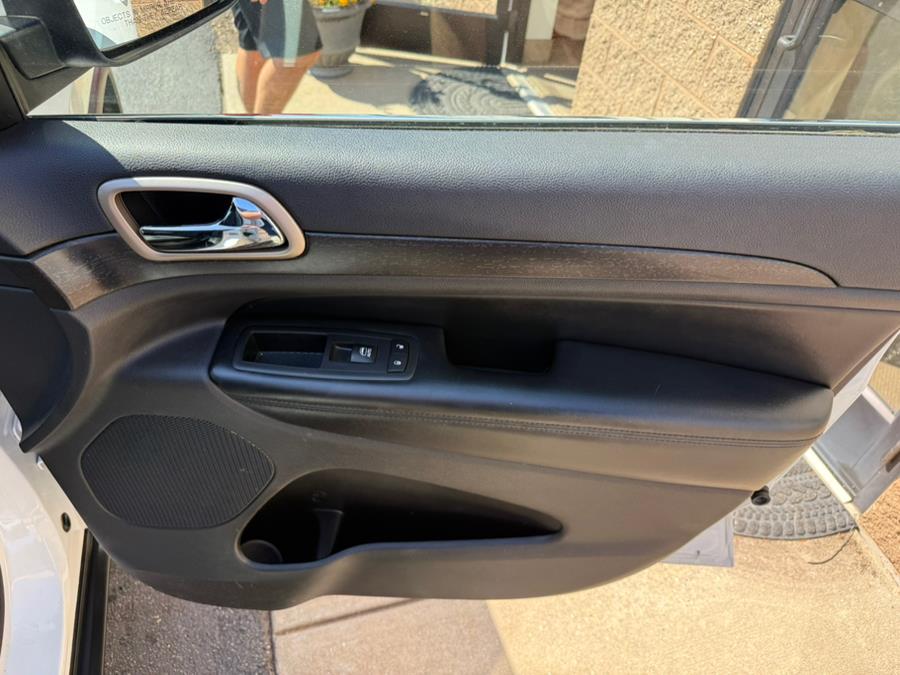 2016 Jeep Grand Cherokee 4WD 4dr Laredo, available for sale in East Windsor, Connecticut | Century Auto And Truck. East Windsor, Connecticut 2016 Jeep Grand Cherokee 4WD 4dr Laredo, available for sale in East Windsor, Connecticut | Century Auto And Truck. East Windsor, Connecticut