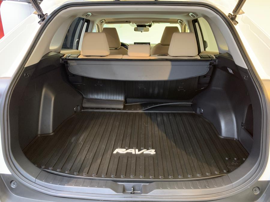 2019 Toyota RAV4 XLE photo 40